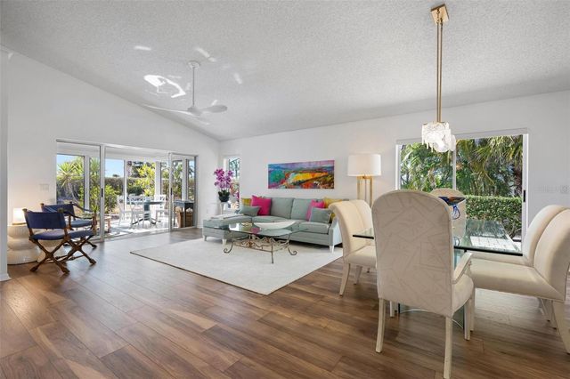 733 BRIGHTSIDE CRESCENT DRIVE 31, Venice, FL 34293