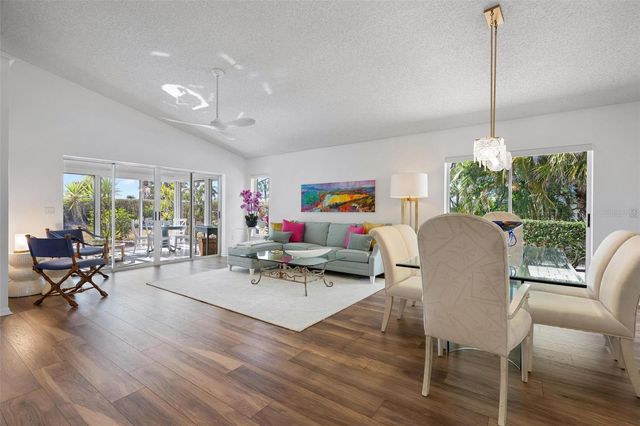 733 BRIGHTSIDE CRESCENT DRIVE 31, Venice, FL 34293