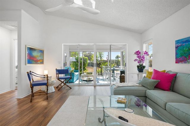 733 BRIGHTSIDE CRESCENT DRIVE 31, Venice, FL 34293