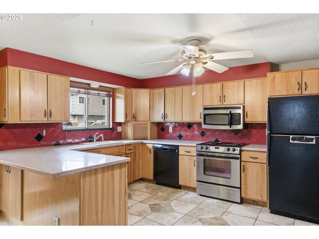 18501 Se LINCOLN St, Portland, OR 97233