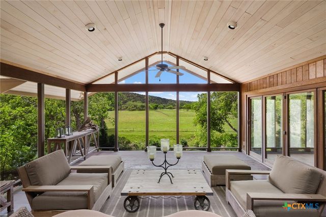 4711 Wayside Drive, Wimberley, TX 78676