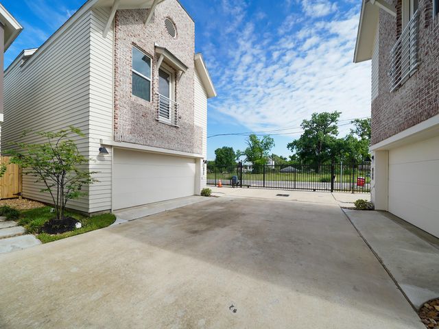 881 Rachel Street C, Houston, TX 77091