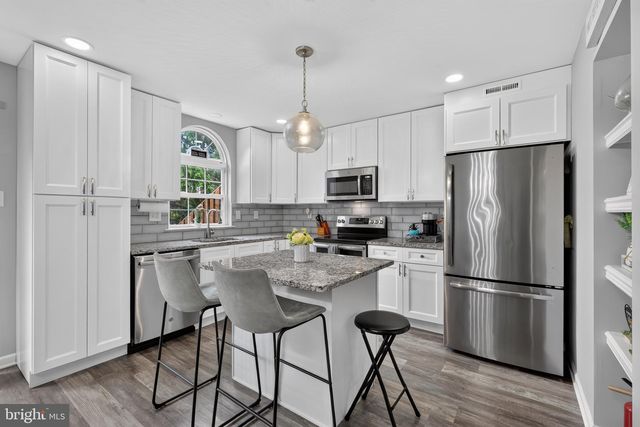 2402 MALLARD LN, Downingtown, PA 19335