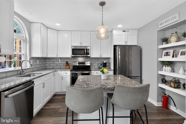 2402 MALLARD LN, Downingtown, PA 19335