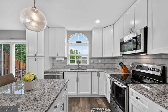2402 MALLARD LN, Downingtown, PA 19335