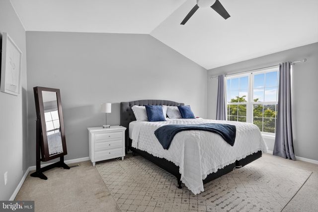 2402 MALLARD LN, Downingtown, PA 19335
