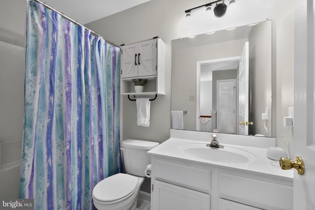 2402 MALLARD LN, Downingtown, PA 19335