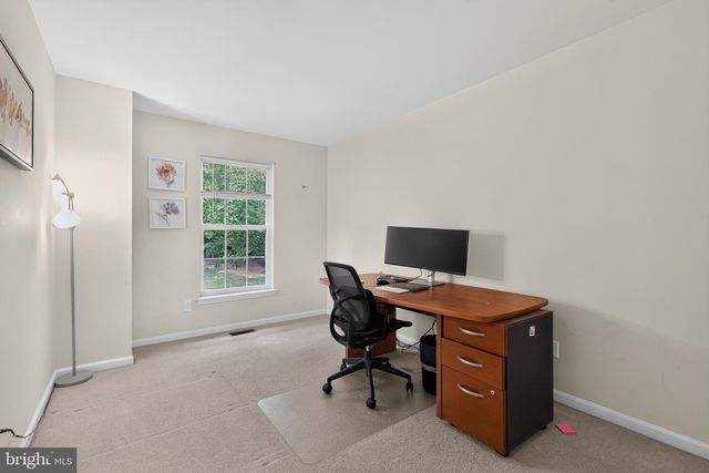 2402 MALLARD LN, Downingtown, PA 19335