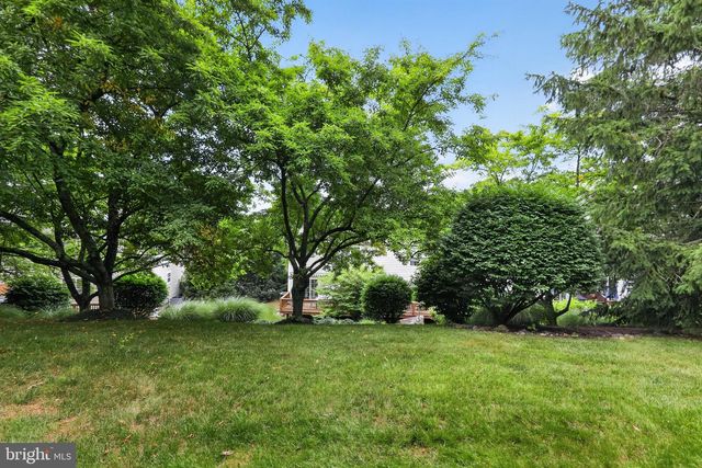 2402 MALLARD LN, Downingtown, PA 19335