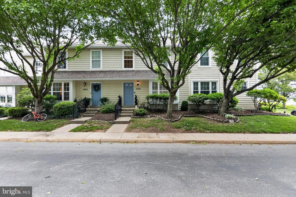 2402 MALLARD LN, Downingtown, PA 19335