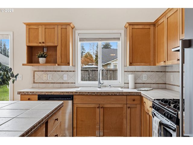 10214 Ne 7TH St, Vancouver, WA 98664