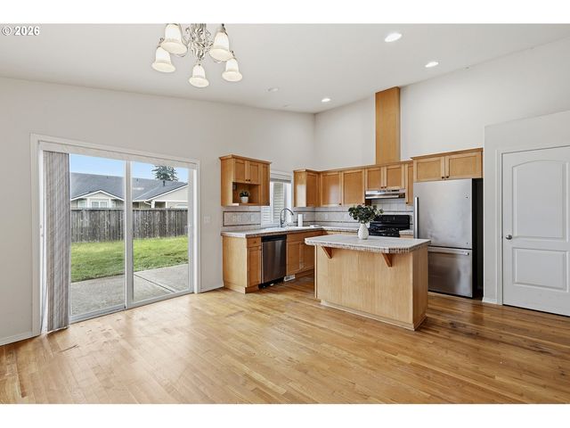 10214 Ne 7TH St, Vancouver, WA 98664