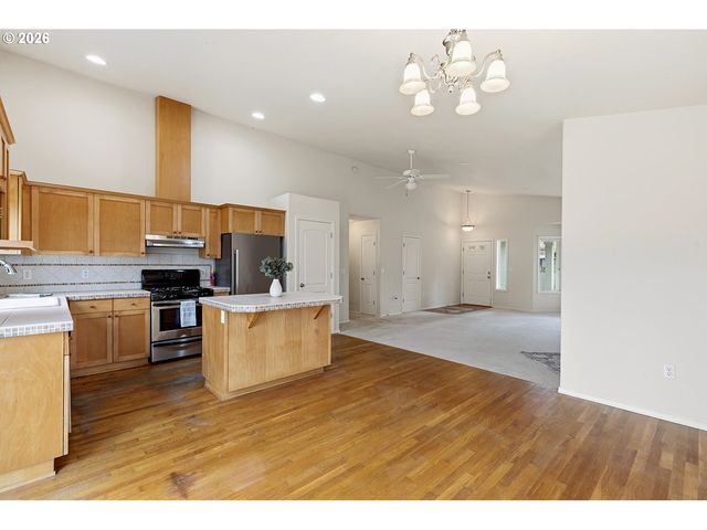 10214 Ne 7TH St, Vancouver, WA 98664