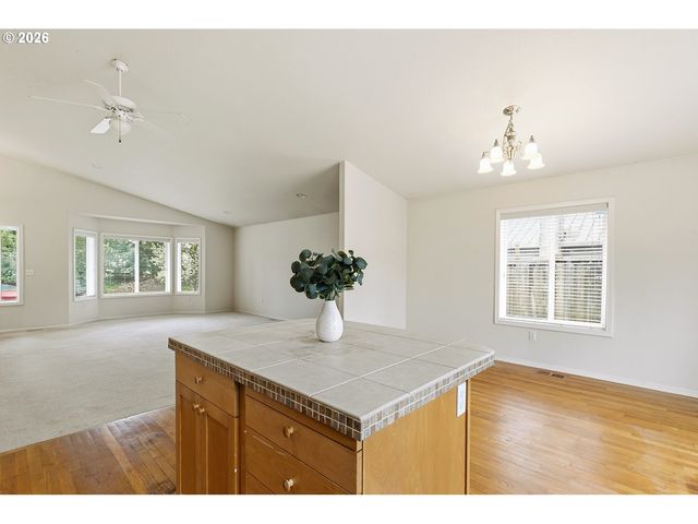 10214 Ne 7TH St, Vancouver, WA 98664