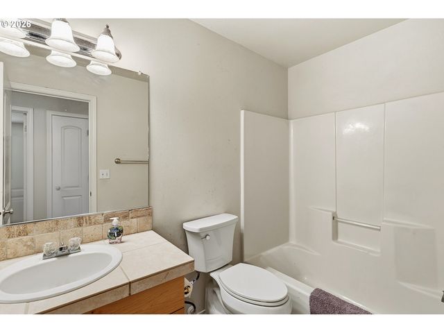 10214 Ne 7TH St, Vancouver, WA 98664