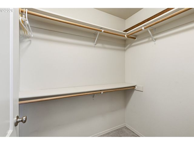 10214 Ne 7TH St, Vancouver, WA 98664