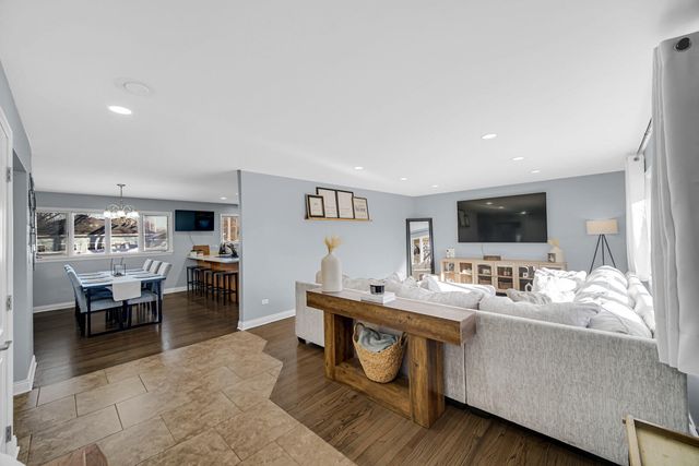 3011 Garfield Avenue, Highland, IN 46322