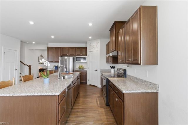 306 Sunny Lake RD, Moyock, NC 27958