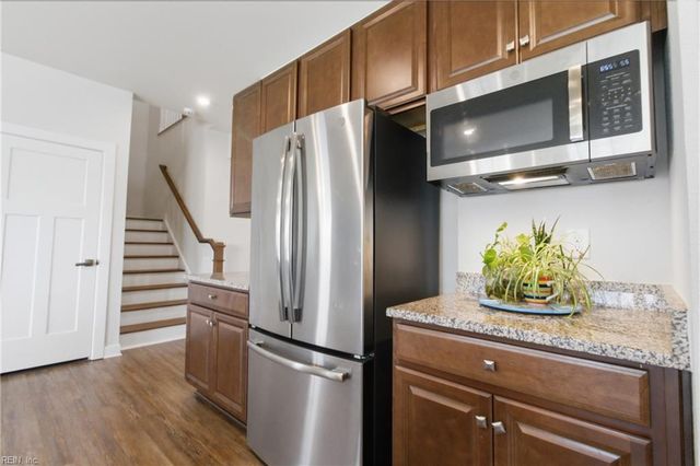 306 Sunny Lake RD, Moyock, NC 27958