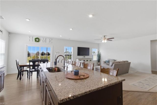 306 Sunny Lake RD, Moyock, NC 27958