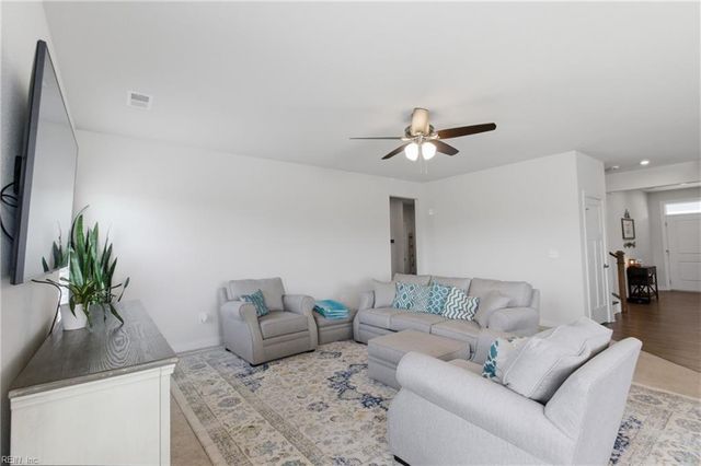 306 Sunny Lake RD, Moyock, NC 27958