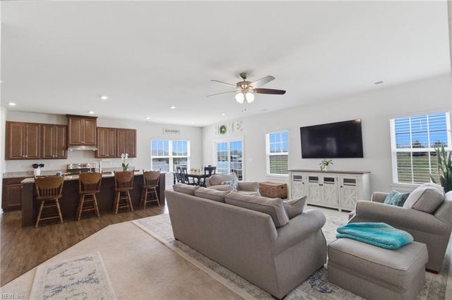 306 Sunny Lake RD, Moyock, NC 27958