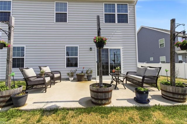 306 Sunny Lake RD, Moyock, NC 27958