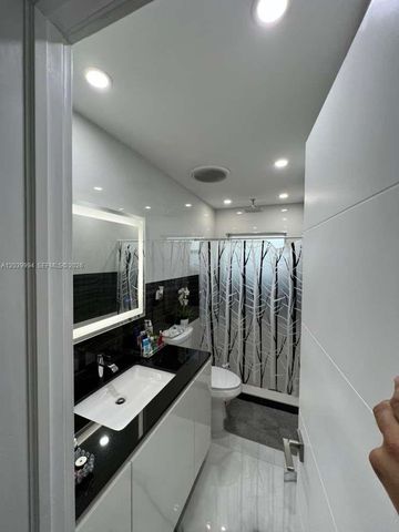 7521 Shalimar St, Miramar, FL 33023