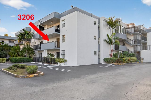 2465 SW 18th Ave 3206, Miami, FL 33145