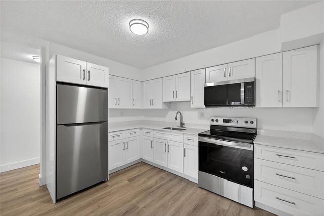 2465 SW 18th Ave 3206, Miami, FL 33145