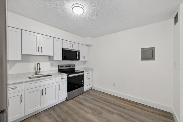 2465 SW 18th Ave 3206, Miami, FL 33145