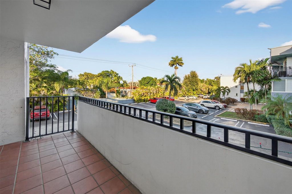 2465 SW 18th Ave 3206, Miami, FL 33145