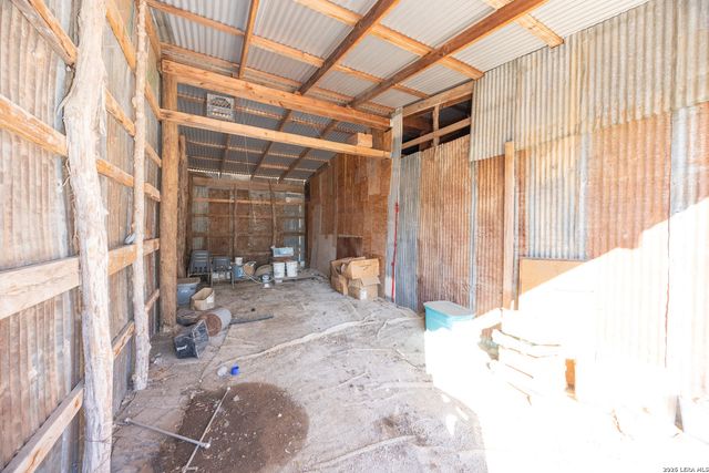 4919 County Road 545, Devine, TX 78016