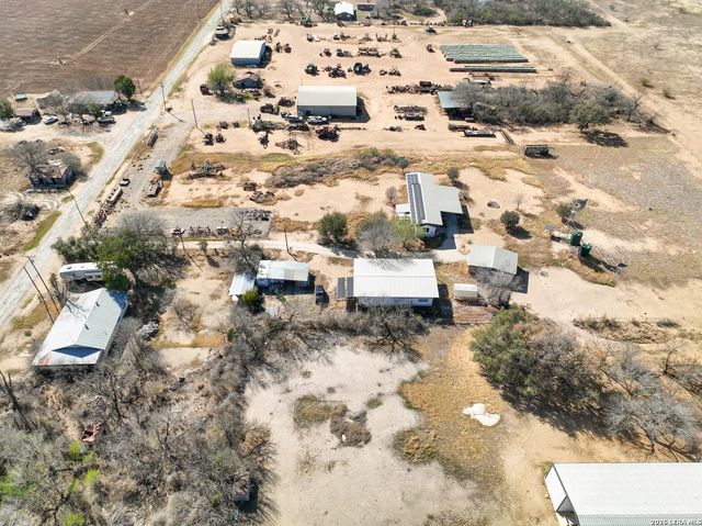 4919 County Road 545, Devine, TX 78016