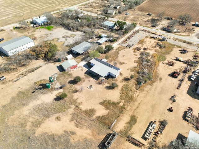 4919 County Road 545, Devine, TX 78016