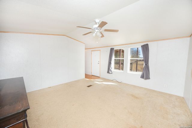 4919 County Road 545, Devine, TX 78016