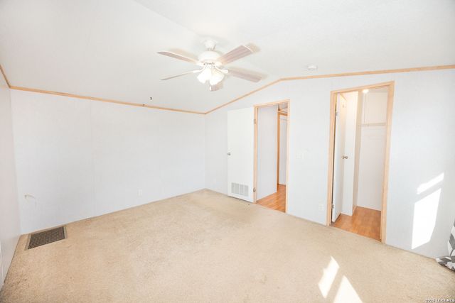 4919 County Road 545, Devine, TX 78016