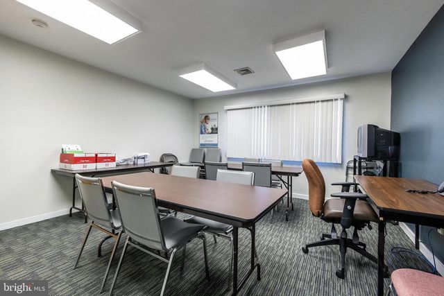 1138 E CHESTNUT AVE, Vineland, NJ 08360