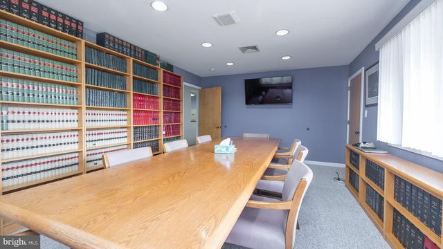 1138 E CHESTNUT AVE, Vineland, NJ 08360