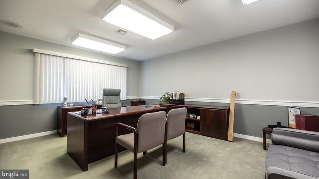 1138 E CHESTNUT AVE, Vineland, NJ 08360