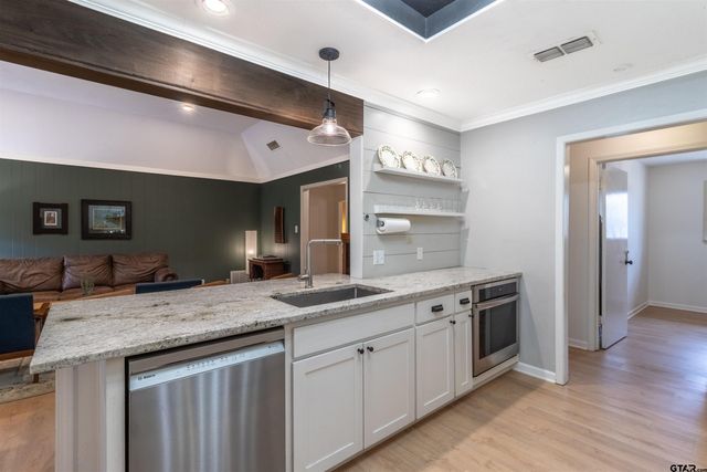 2112 Highmont Ct., Tyler, TX 75703