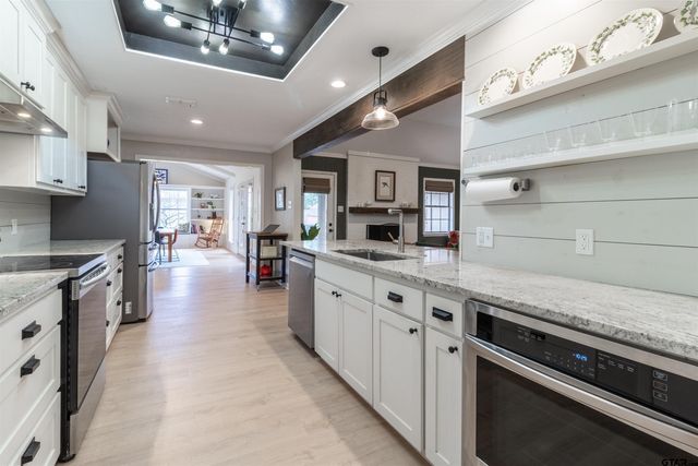 2112 Highmont Ct., Tyler, TX 75703