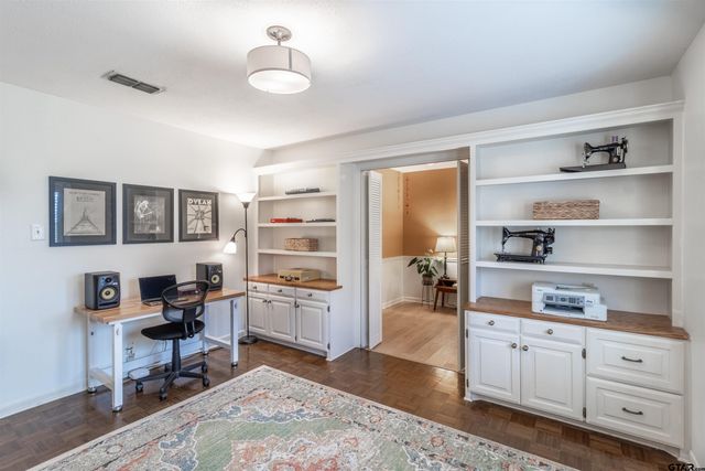 2112 Highmont Ct., Tyler, TX 75703