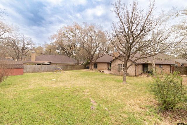 2112 Highmont Ct., Tyler, TX 75703