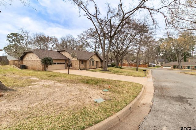 2112 Highmont Ct., Tyler, TX 75703