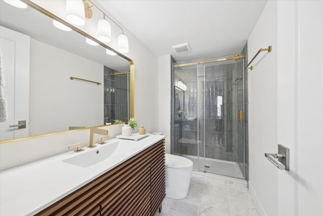 11130 Northwest Road B, Palos Hills, IL 60465