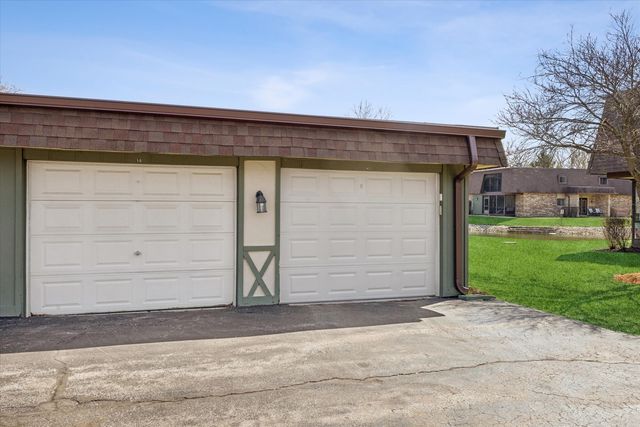 11130 Northwest Road B, Palos Hills, IL 60465