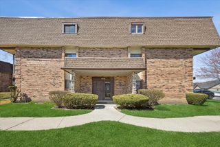 11130 Northwest Road B, Palos Hills, IL 60465