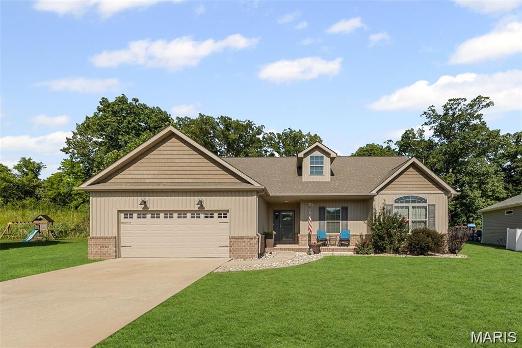 972 Half Moon Lane, Caseyville, IL 62232