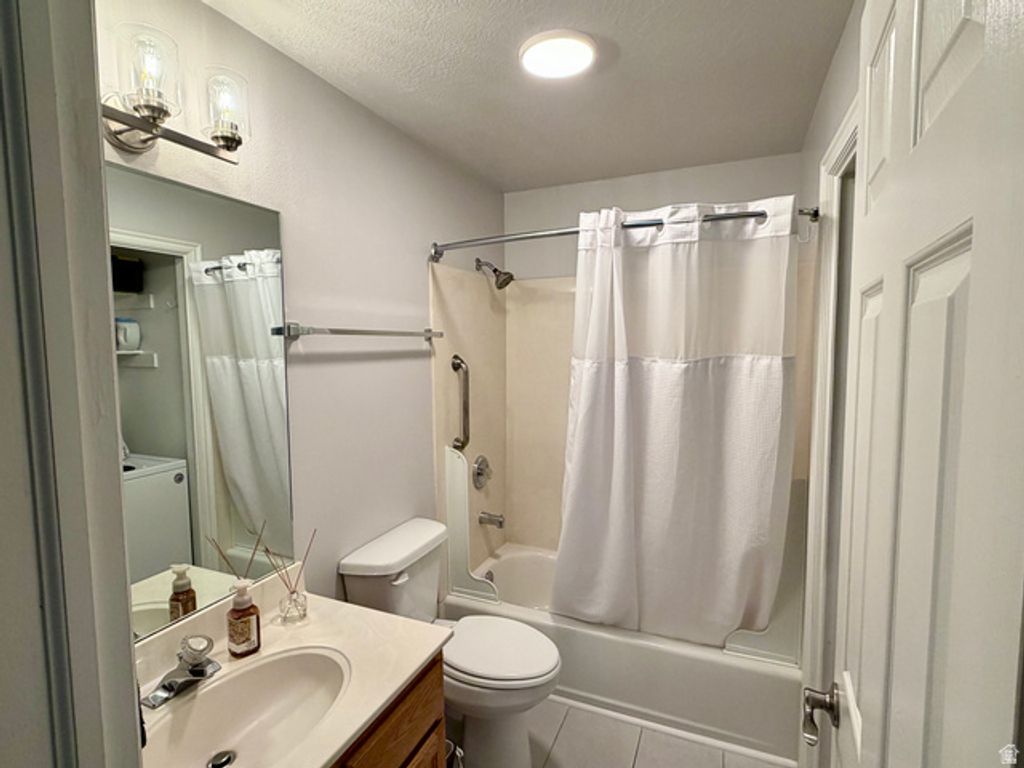 Image 12 of property listing at 1444 S 430 W #7, Orem, UT 84058
